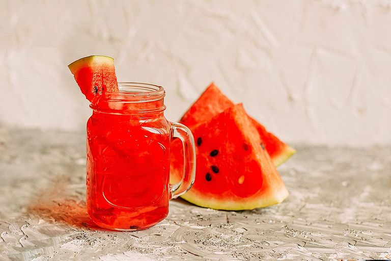 На гриле, в виде мороженого и лимонада: как готовить арбуз вкусно и нескучно На гриле, в виде мороженого и лимонада: как готовить арбуз вкусно и нескучно