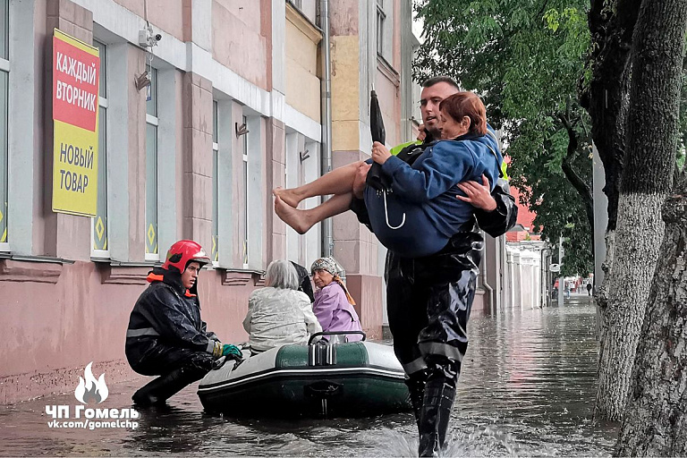 Летний Гомель накрыли дождь и град – видео и фото Летний Гомель накрыли дождь и град – видео и фото