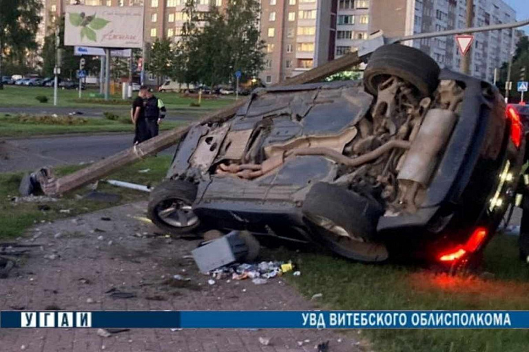 Смертельное ДТП в Полоцке: погиб пассажир Смертельное ДТП в Полоцке: погиб пассажир
