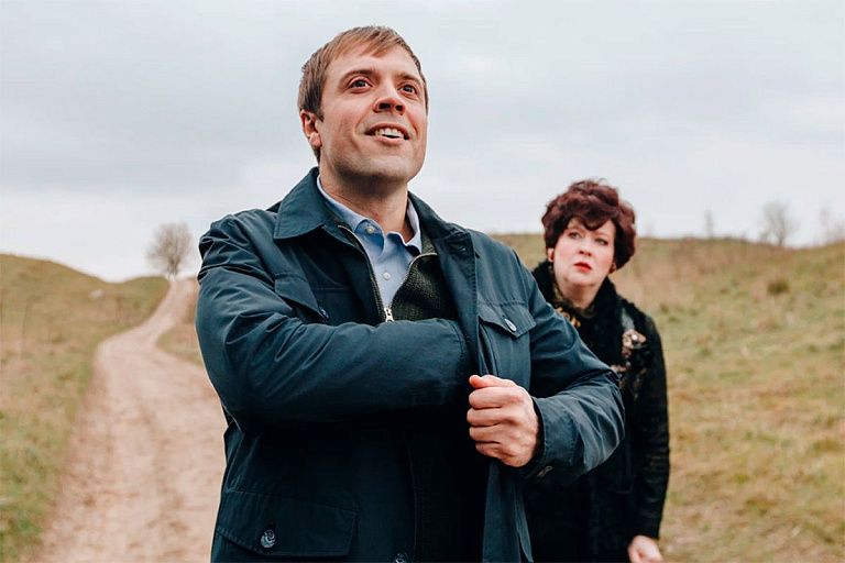 Что посмотреть на выходных: новый сериал от автора "Интернов" и праздник меда в Суле Что посмотреть на выходных: новый сериал от автора "Интернов" и праздник меда в Суле