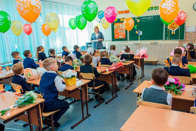 Лукашенко поздравил школьников и учителей с 1 сентября Лукашенко поздравил школьников и учителей с 1 сентября