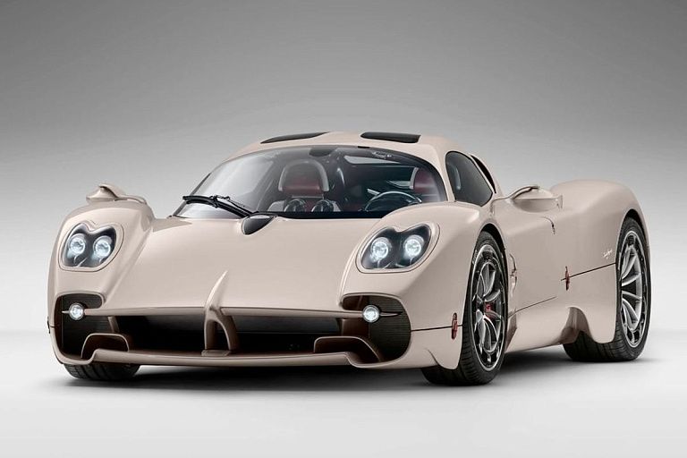 Pagani представила новый гиперкар Utopia Pagani представила новый гиперкар Utopia