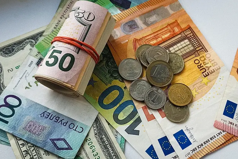 Доллар и евро незначительно подешевели – курсы валют Доллар и евро незначительно подешевели – курсы валют