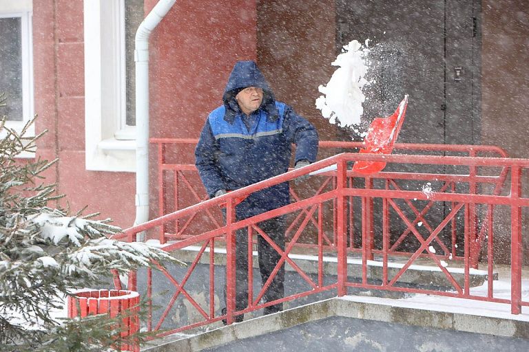 Не дольше суток: как быстро коммунальщики должны убирать снег с улиц Не дольше суток: как быстро коммунальщики должны убирать снег с улиц