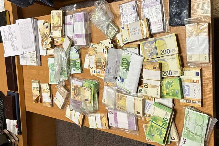 Самый крупный "развод" в Беларуси – у пенсионерки выманили €760 тыс. Самый крупный "развод" в Беларуси – у пенсионерки выманили €760 тыс.