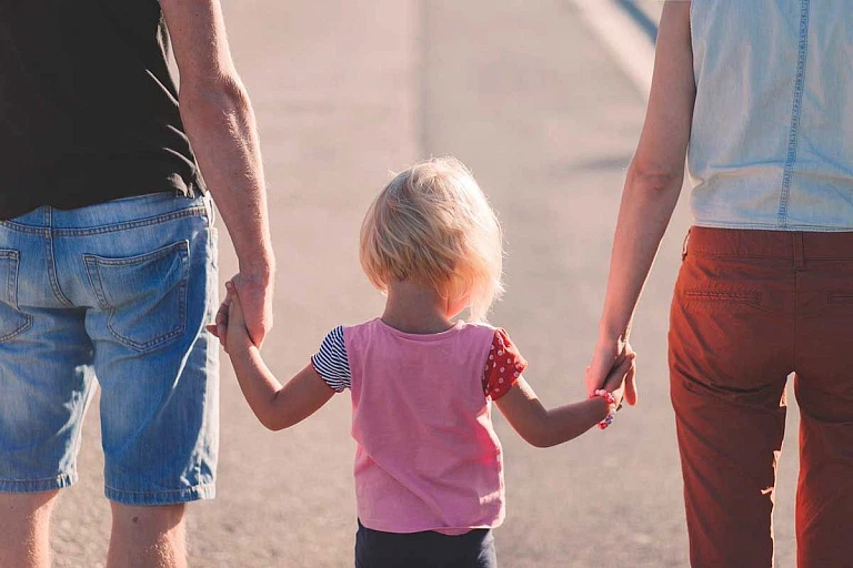 Без судимостей: кто может стать приемным родителем в Беларуси Без судимостей: кто может стать приемным родителем в Беларуси