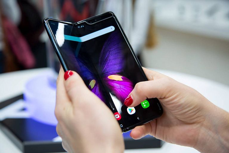 В Samsung считают, что Apple выпустит первый складной гаджет в 2024 году В Samsung считают, что Apple выпустит первый складной гаджет в 2024 году