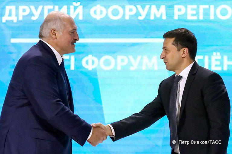 Зеленский заявил, что между Минском и Киевом нет никаких контактов Зеленский заявил, что между Минском и Киевом нет никаких контактов