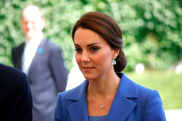 Первый кадр с Кейт Миддлтон после операции назвали фейком – дворец промолчал Первый кадр с Кейт Миддлтон после операции назвали фейком – дворец промолчал