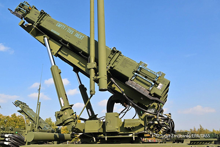 В Минобороны Германии не могут сказать, сколько комплексов Patriot направят в Польшу В Минобороны Германии не могут сказать, сколько комплексов Patriot направят в Польшу