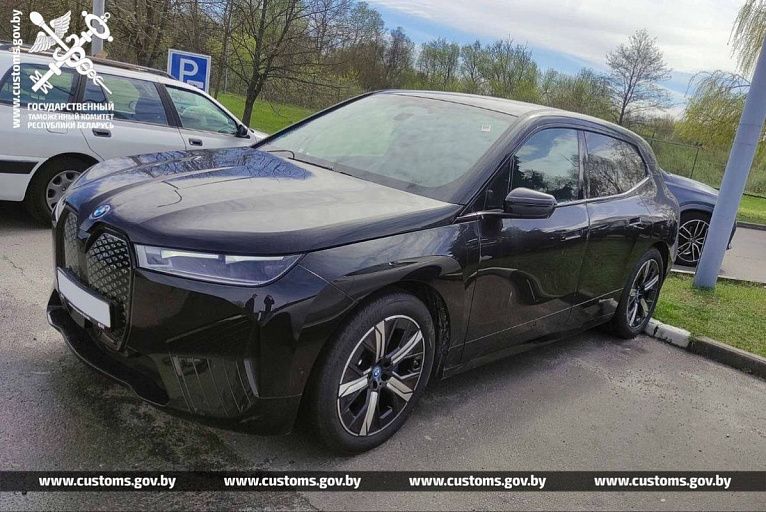 В Беларусь пытались ввезти дорогие автомобили по заниженной стоимости В Беларусь пытались ввезти дорогие автомобили по заниженной стоимости