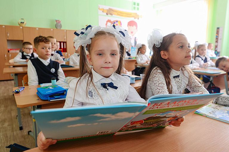 Министр образования рассказал, какой белорусский учебник считает образцовым Министр образования рассказал, какой белорусский учебник считает образцовым