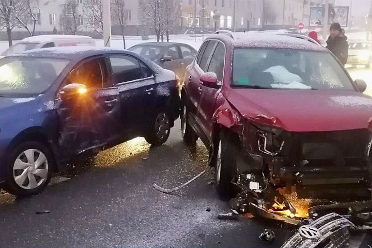 Массовая авария произошла на Партизанском проспекте в Минске Массовая авария произошла на Партизанском проспекте в Минске