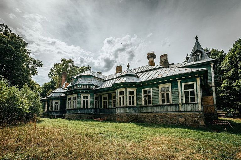 В Гродненской области продают старинную усадьбу – недорого В Гродненской области продают старинную усадьбу – недорого