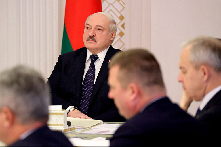 Лукашенко в феврале проведет большую пресс-конференцию Лукашенко в феврале проведет большую пресс-конференцию