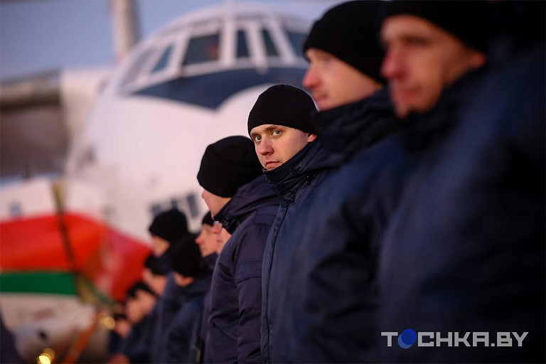 "ЗУБР" идет на юг: белорусские спасатели улетели на помощь в Турцию "ЗУБР" идет на юг: белорусские спасатели улетели на помощь в Турцию