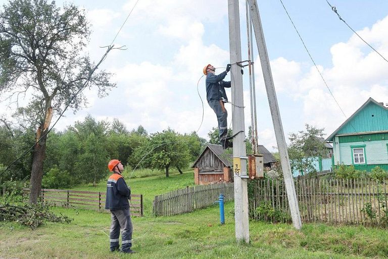 Пятый день без света – почти 300 населенных пунктов до сих пор обесточены Пятый день без света – почти 300 населенных пунктов до сих пор обесточены