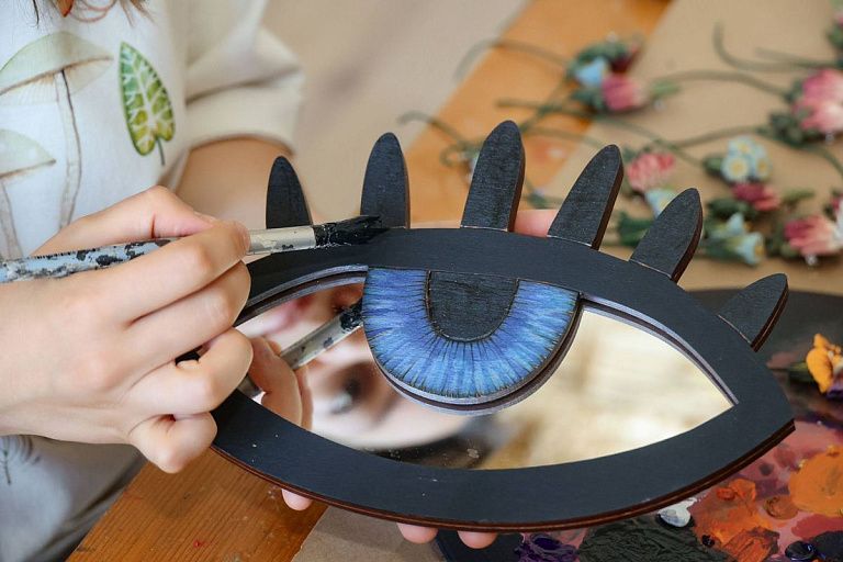 Копируют даже на AliExpress: белоруска создала бизнес на сказочных зеркалах Копируют даже на AliExpress: белоруска создала бизнес на сказочных зеркалах