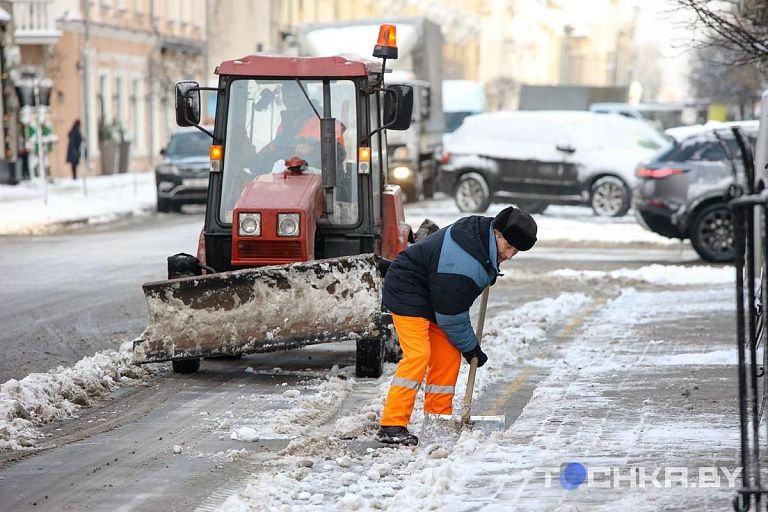 В ЖКХ рассказали, какие силы задействовали для борьбы со снегом в Минске В ЖКХ рассказали, какие силы задействовали для борьбы со снегом в Минске