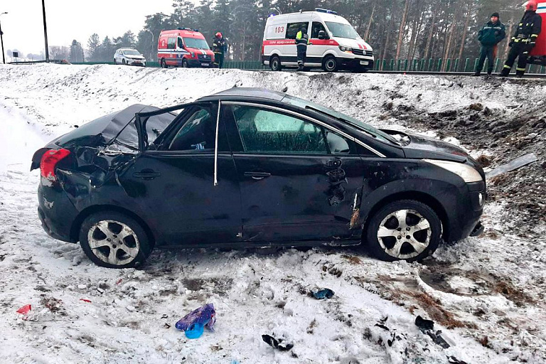 Машина из Польши попала в аварию на МКАД в Минске Машина из Польши попала в аварию на МКАД в Минске