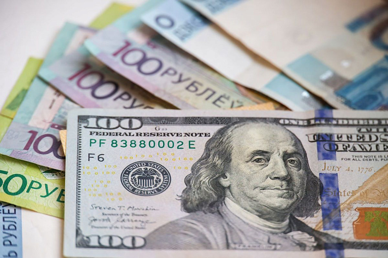 Доллар, евро и юань рухнули на торгах БВФБ в четверг, 15 августа Доллар, евро и юань рухнули на торгах БВФБ в четверг, 15 августа