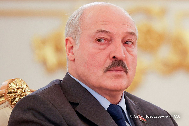 Лукашенко обеспокоен планами НАТО и Польши забрать Западную Украину Лукашенко обеспокоен планами НАТО и Польши забрать Западную Украину