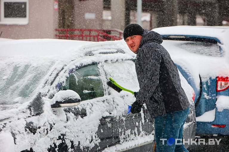 Как в Беларуси ведут борьбу с последствиями снегопада Как в Беларуси ведут борьбу с последствиями снегопада