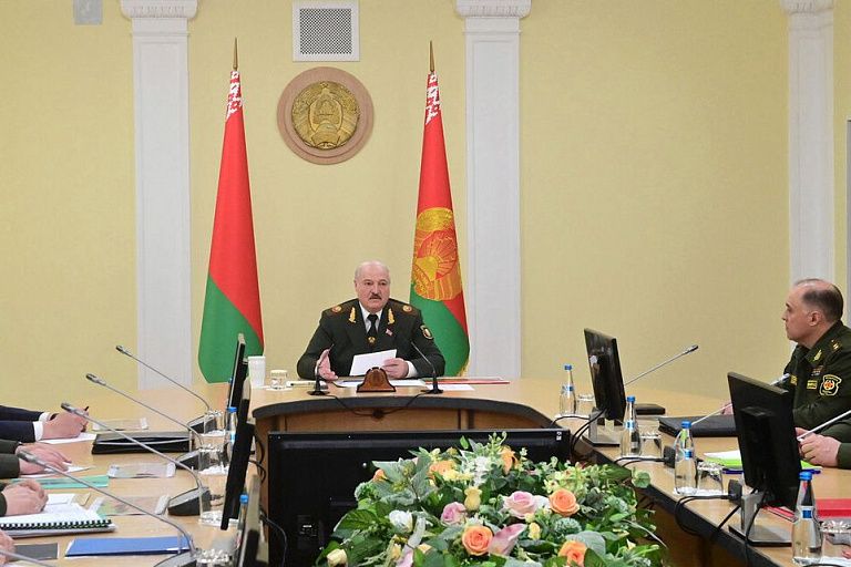 В Беларуси появится новое оперативное командование – Лукашенко В Беларуси появится новое оперативное командование – Лукашенко