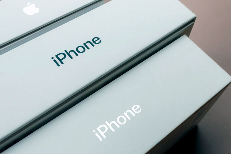 Белорус тайно пытался ввезти из Польши партию наушников Apple Air Pods Max Белорус тайно пытался ввезти из Польши партию наушников Apple Air Pods Max