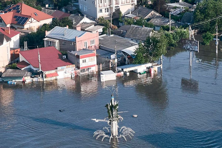 Город под водой: как выглядит Херсон после подрыва Каховской ГЭС Город под водой: как выглядит Херсон после подрыва Каховской ГЭС