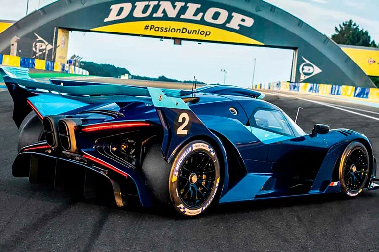 Bugatti Bolide показали широкой публике Bugatti Bolide показали широкой публике
