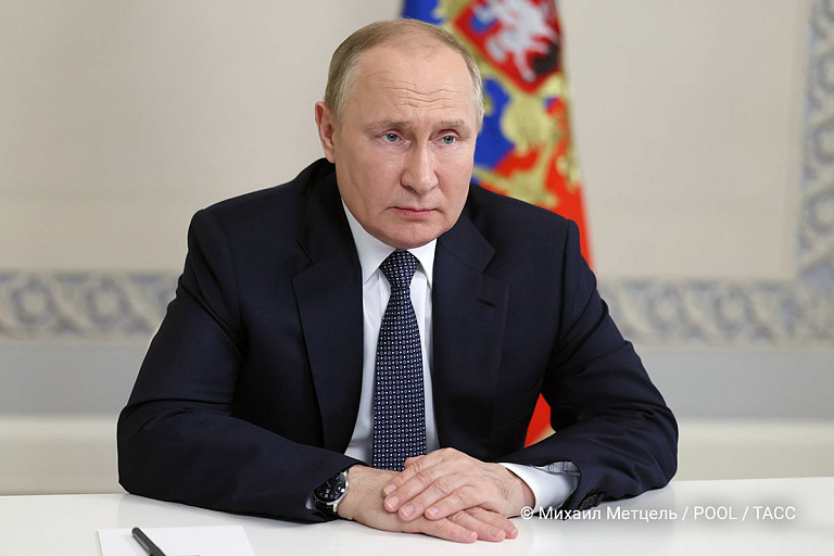 Путин подписал указ о выплате валютного долга России в рублях Путин подписал указ о выплате валютного долга России в рублях