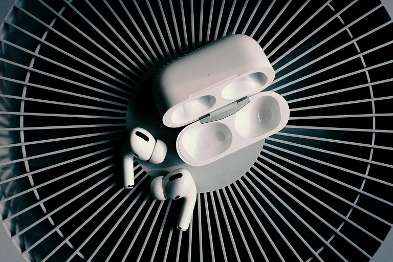 Apple внедрит в наушники функцию синхронного перевода – узнали когда Apple внедрит в наушники функцию синхронного перевода – узнали когда