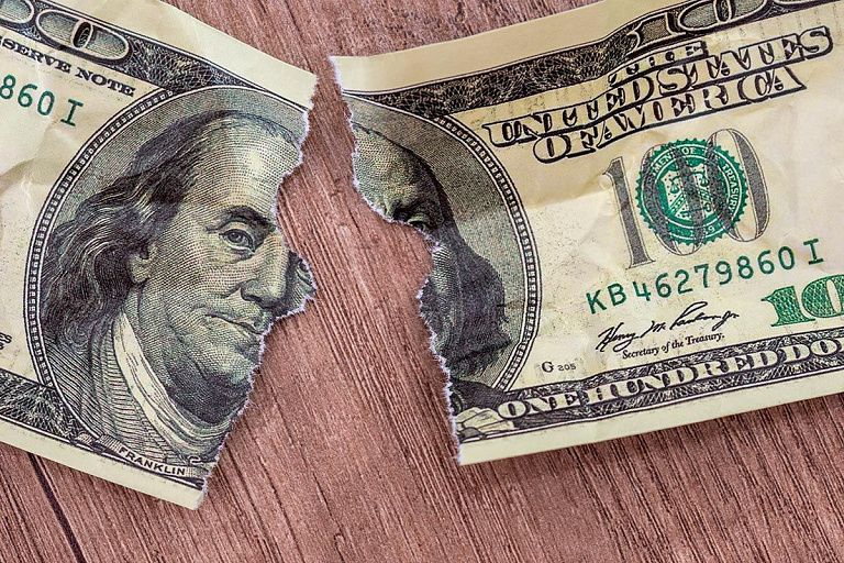 Доллар в начале недели обвалился – курсы валют на 17 марта Доллар в начале недели обвалился – курсы валют на 17 марта