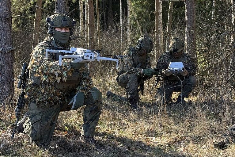 Поляки серьезно укрепили забор на белорусской границе Поляки серьезно укрепили забор на белорусской границе