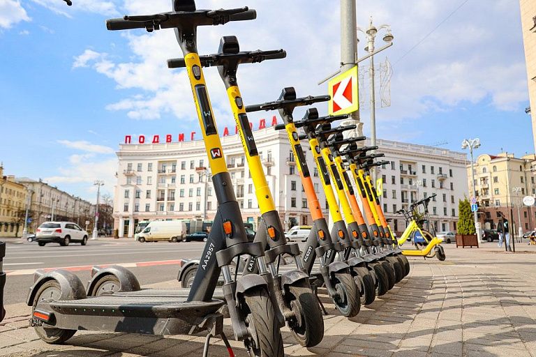 На гоняющих самокатчиков можно пожаловаться – куда слать фото На гоняющих самокатчиков можно пожаловаться – куда слать фото