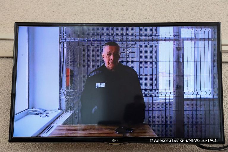 Устроивший смертельное ДТП Михаил Ефремов выйдет на свободу по УДО Устроивший смертельное ДТП Михаил Ефремов выйдет на свободу по УДО