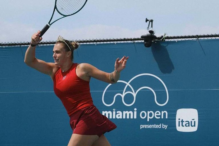 Арина Соболенко успешно прошла в четвертьфинал турнира WTA в Майами Арина Соболенко успешно прошла в четвертьфинал турнира WTA в Майами