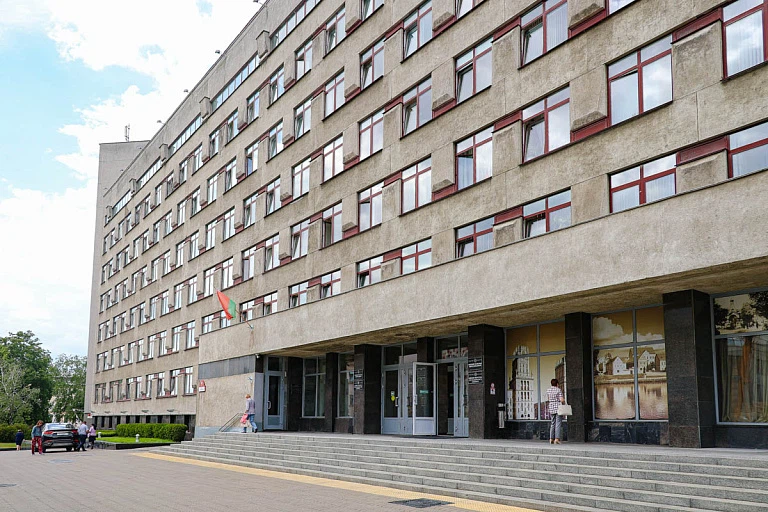 Работникам сферы образования поднимут зарплаты – кому именно Работникам сферы образования поднимут зарплаты – кому именно