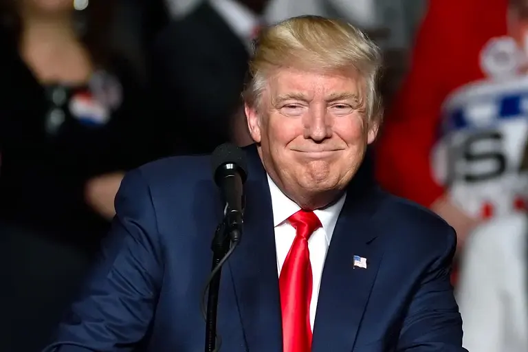 Трамп нашел способ пойти на третий срок, не трогая конституцию Трамп нашел способ пойти на третий срок, не трогая конституцию