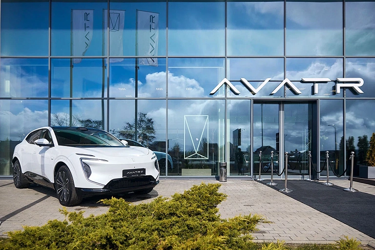 В Минске открылся дилерский центр AVATR – совместного проекта Changan и CATL В Минске открылся дилерский центр AVATR – совместного проекта Changan и CATL