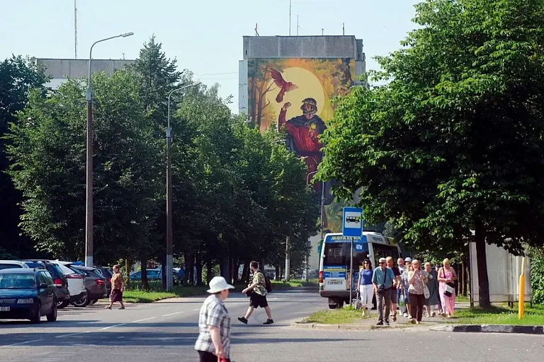 Во-первых, это красиво: как продвигать бренд через искусство Во-первых, это красиво: как продвигать бренд через искусство