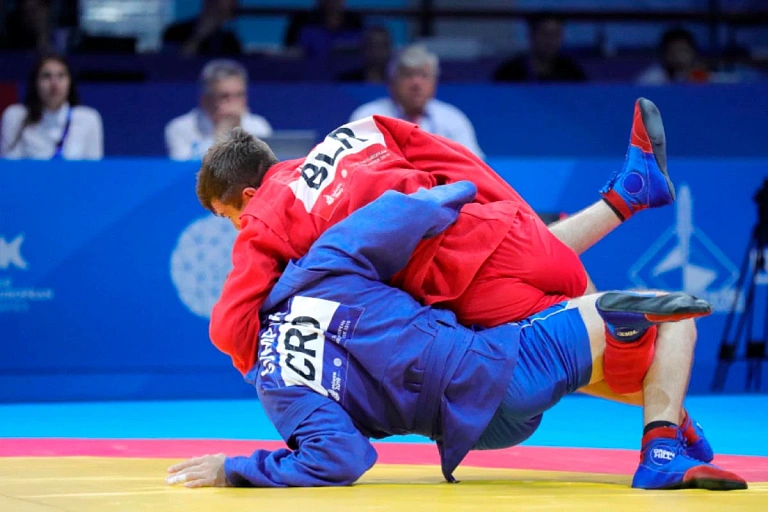 Первый день – и сразу золото: самбисты успешно начали чемпионат Европы