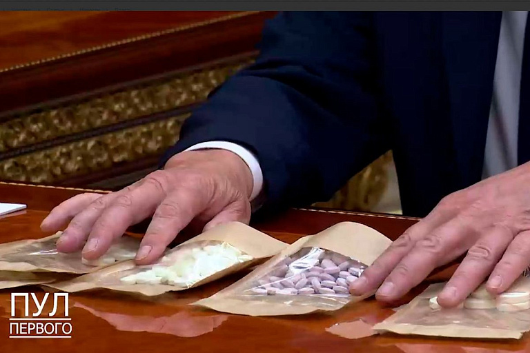 Лукашенко презентовали белорусские конфеты по китайскому рецепту Лукашенко презентовали белорусские конфеты по китайскому рецепту